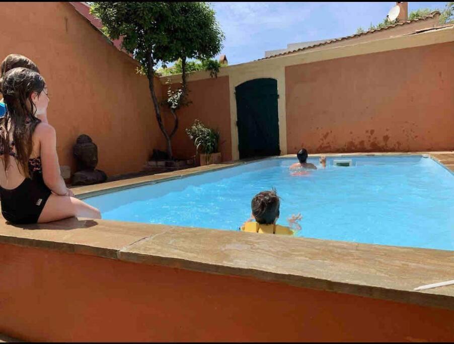 Villa Antonia Calvi  Luaran gambar