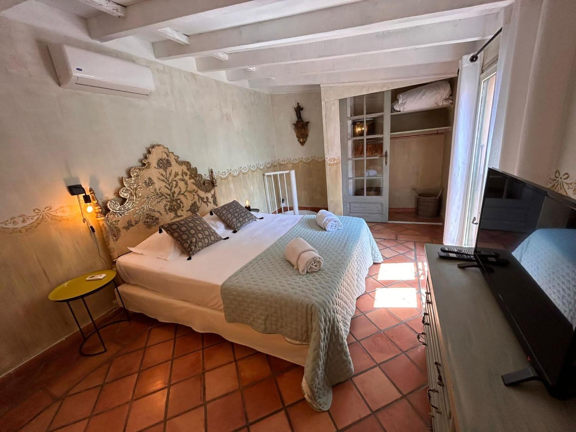 Villa Antonia Calvi  Luaran gambar